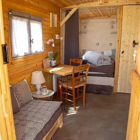 La Maison Du Bonheur Roulotte *